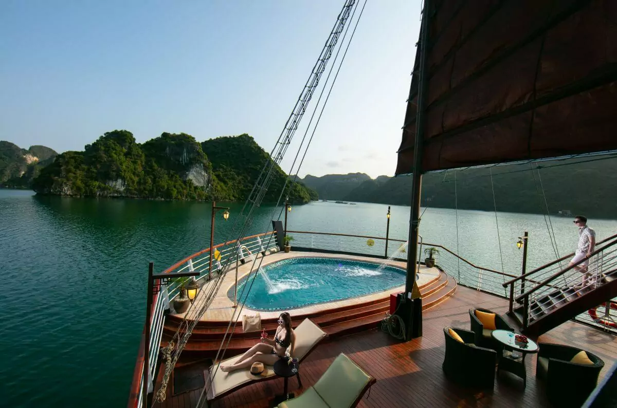 Amanda Luxury Cruise - Top Cruises in Lan Ha Bay - Halong Bay, Vietnam