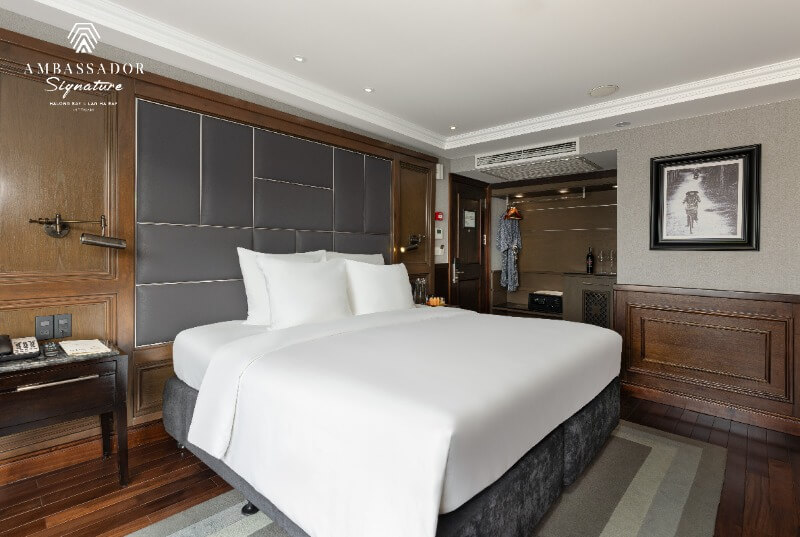 Ambassador Balcony Suite 2