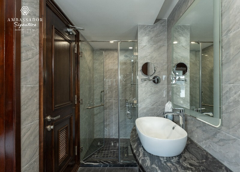 Ambassador Balcony Suite 7