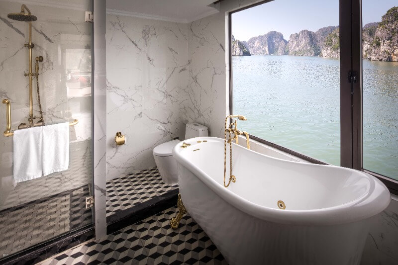 Ambassador Suite 4