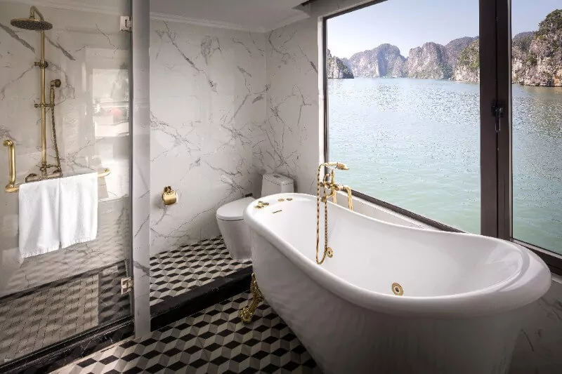 Ambassador Suite 4