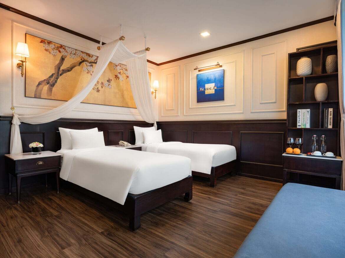Connecting Junior Suite 1