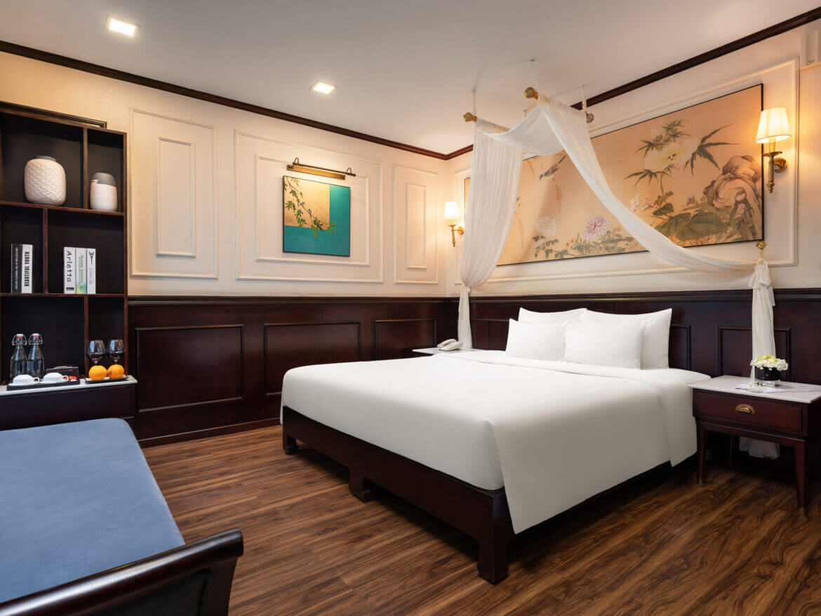 Connecting Senior Suite 1