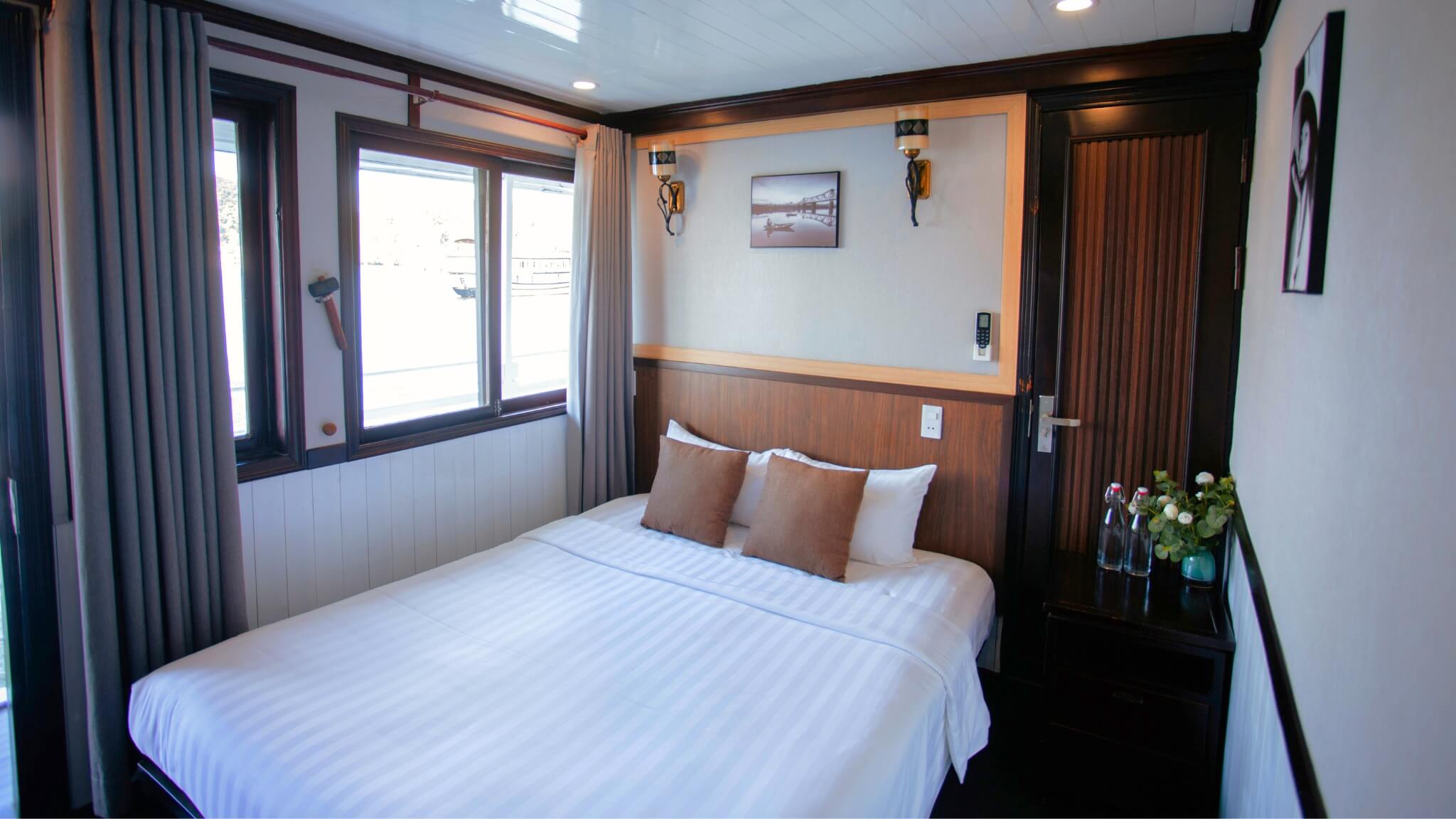 Deluxe Cabin 1