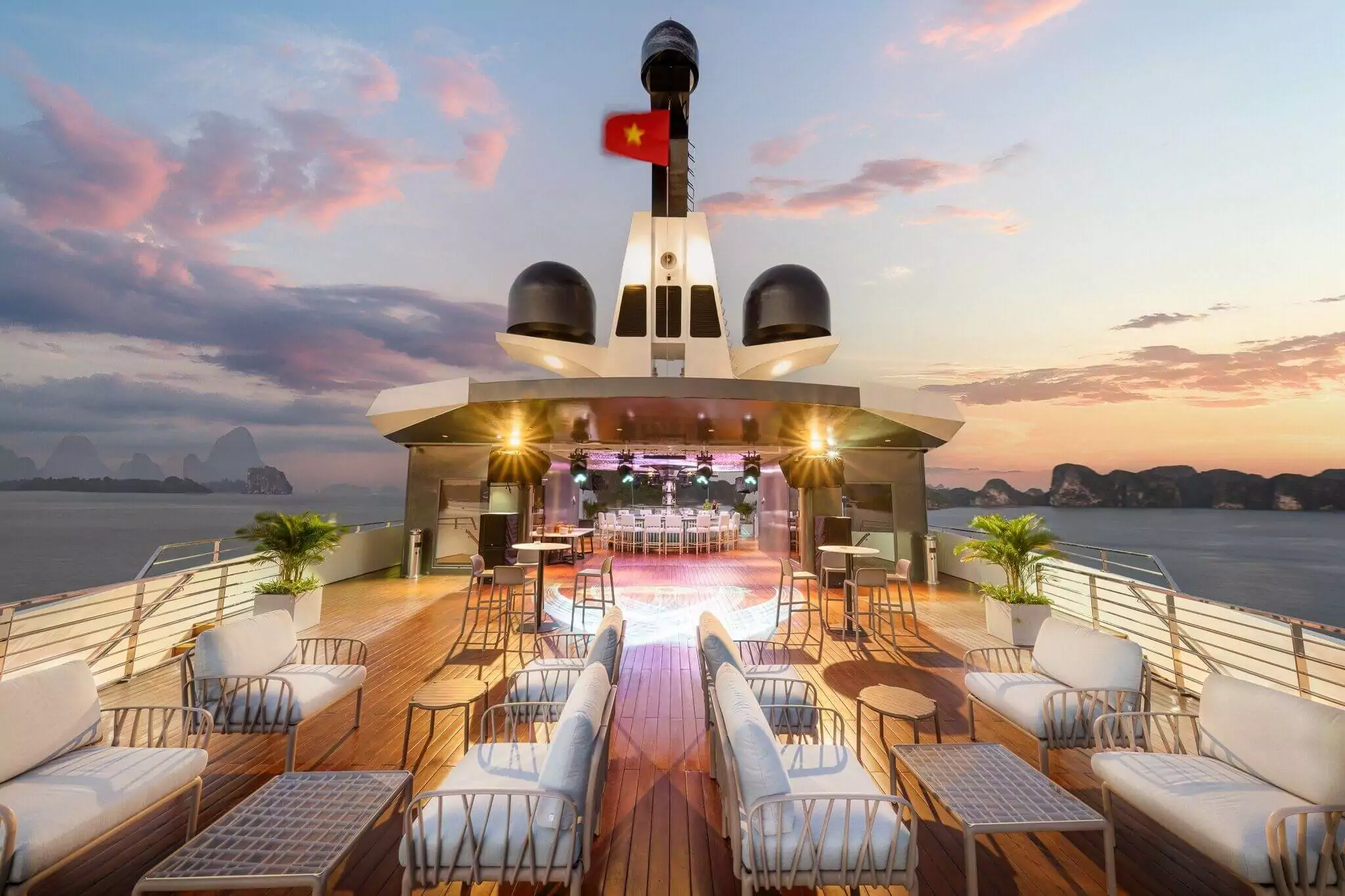 Grand Pioneers Cruise - Top Luxury Cruises in Halong Bay, Vietnam
