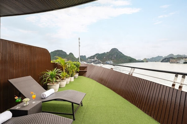 Honeymoon Suite Terrace 3