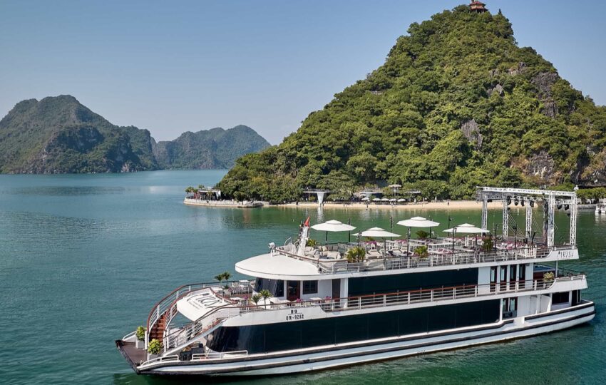 Iris Day Cruise Halong Bay