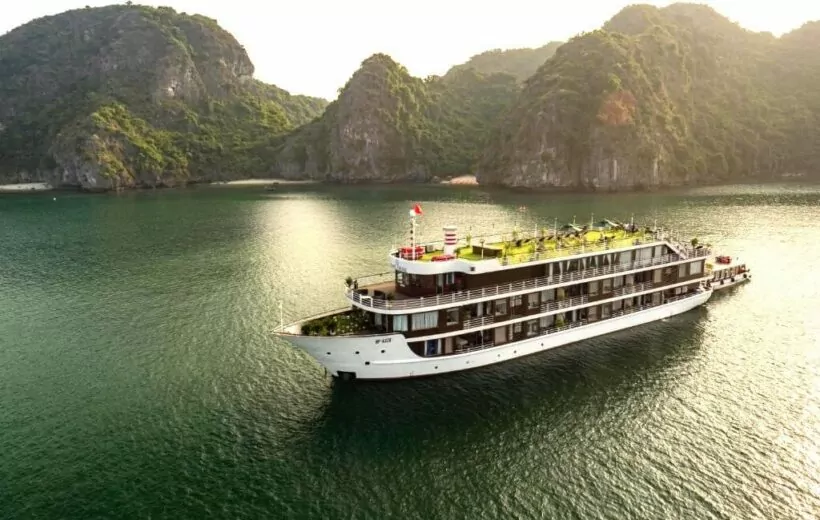 La Casta Regal Cruise