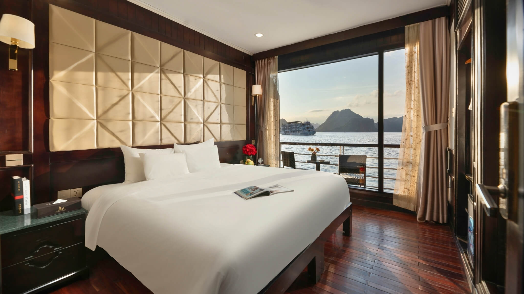 MilaLux Cruise Halong Bay - Senior Suite Balcony