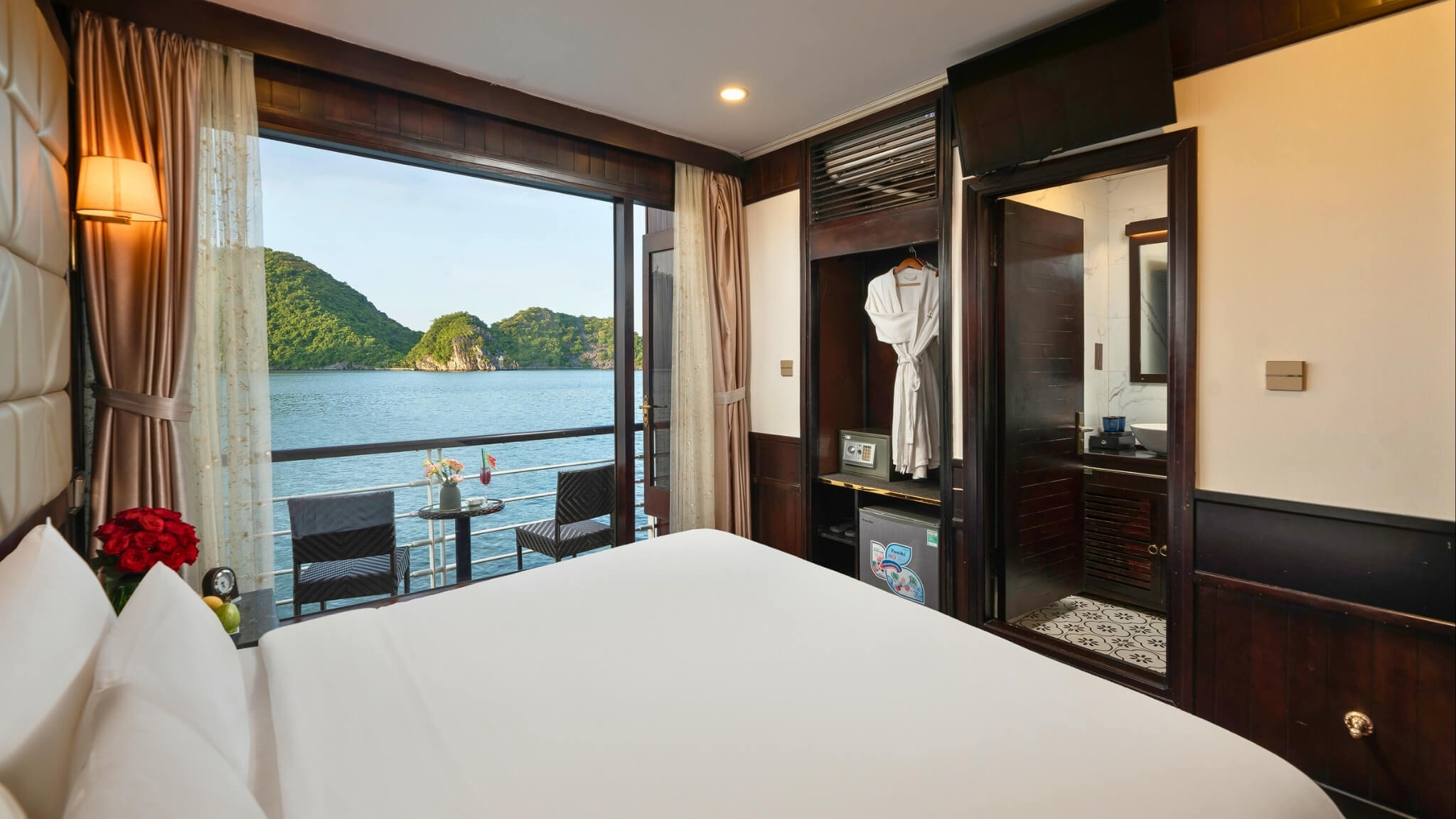 MilaLux Cruise Halong Bay - Senior Suite Balcony 2