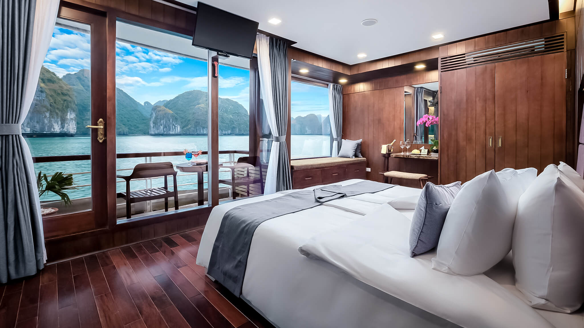 Premium Suite Balcony 1