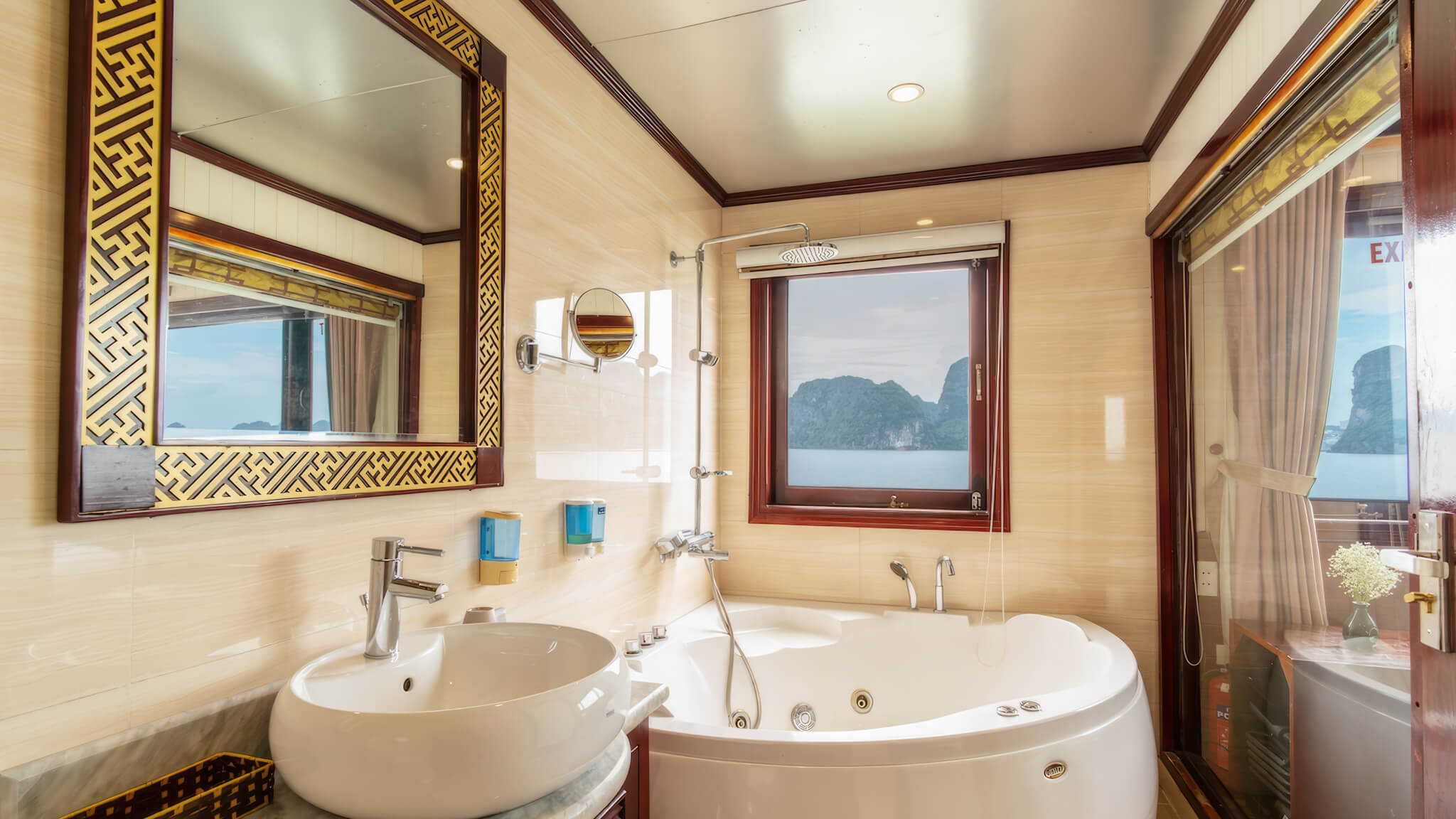 Suite Balcony 5