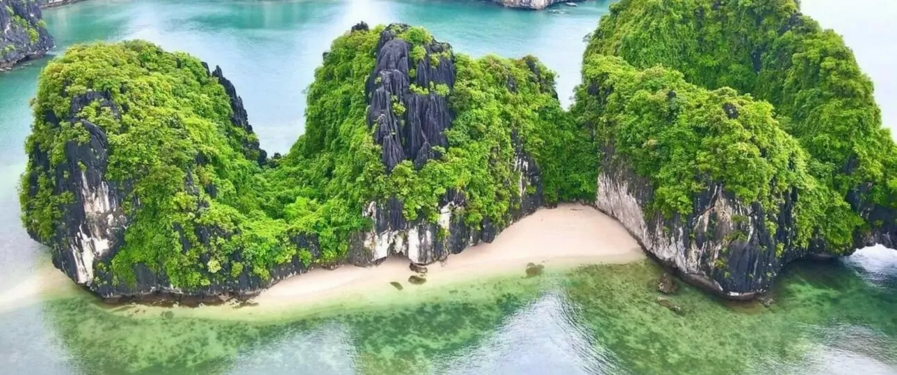 Ba Trai Dao Islets - Top attractions in Bai Tu Long Bay, Vietnam