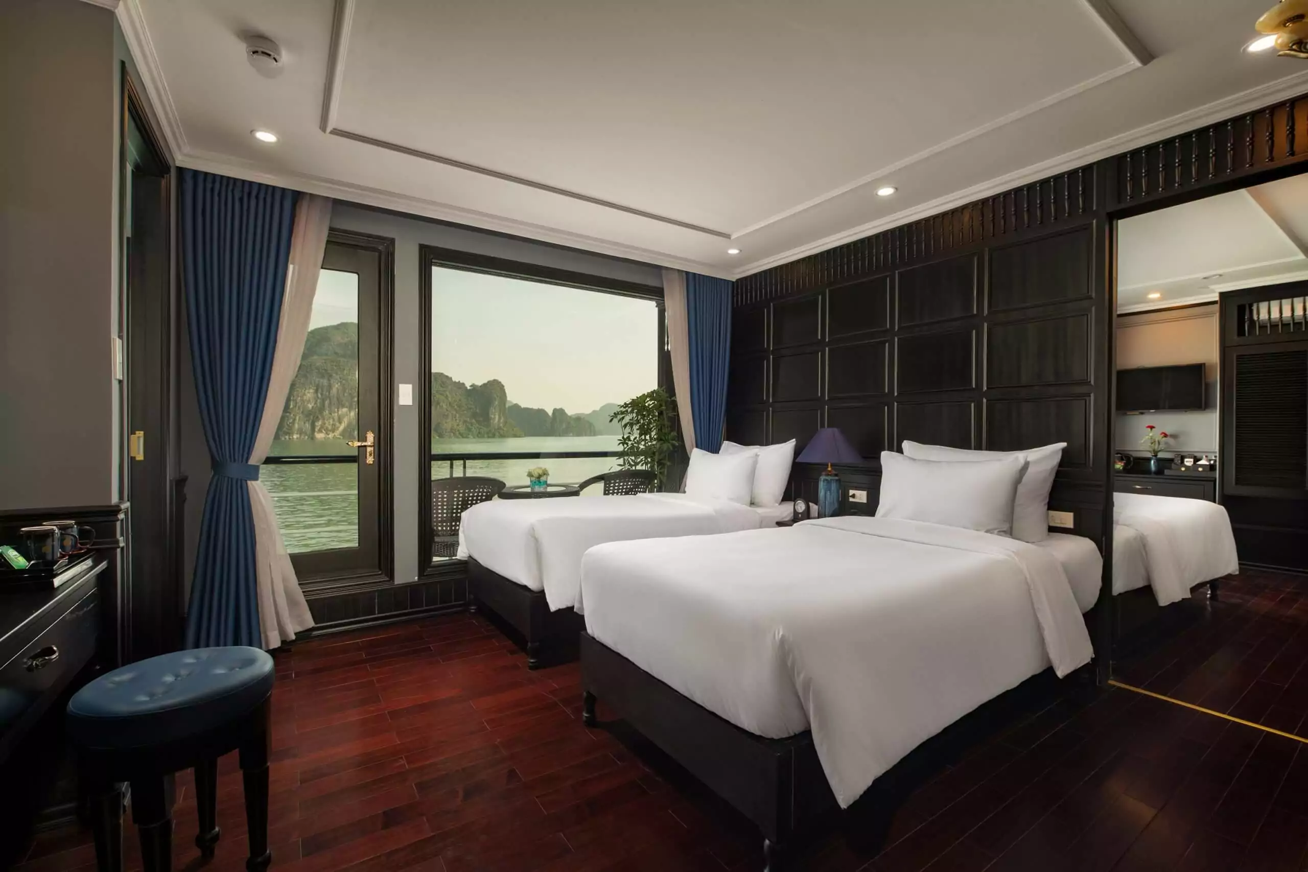 Family Connecting Suite With Private Ocean View 2