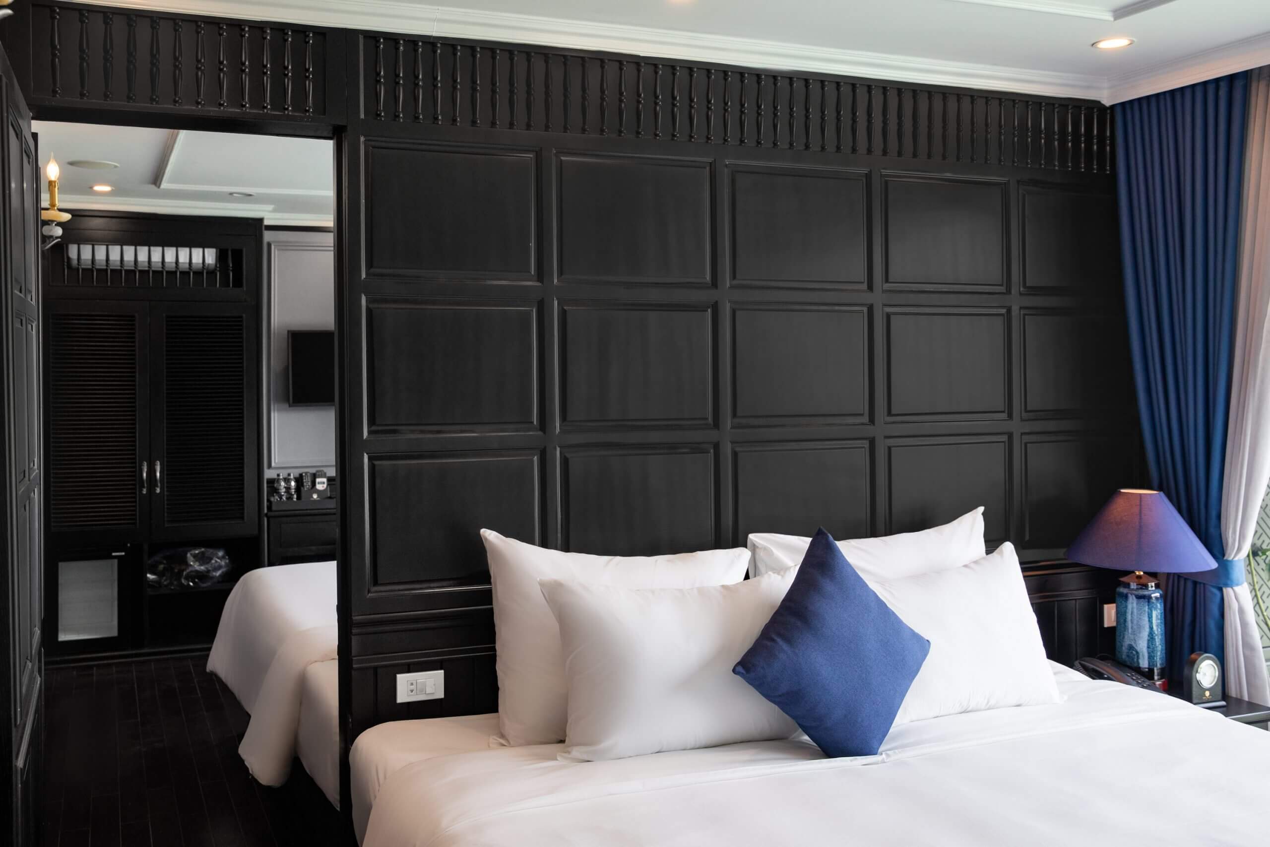 Family Connecting Suite With Private Ocean View 3
