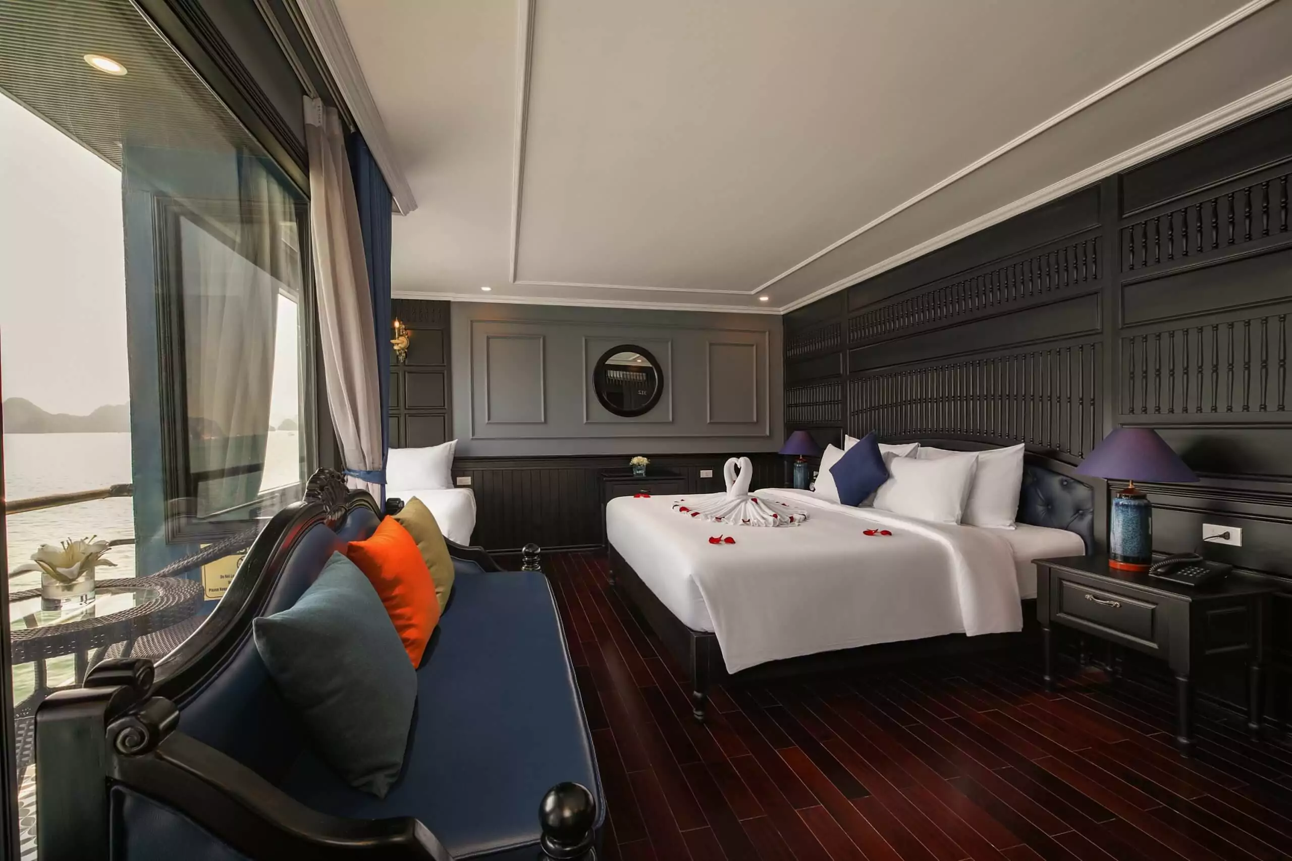 Luxury Suite With Private Ocean View Balcony 2