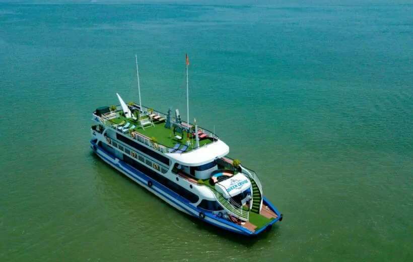 Queen Day Cruise