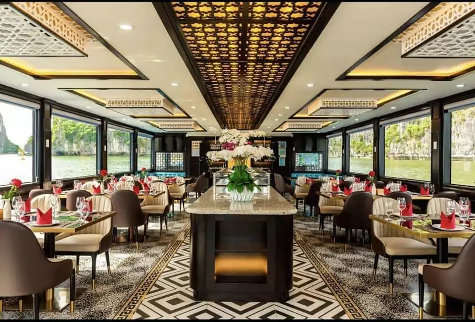 Queen Day Cruise Restaurant Queen Day Cruise - Top Halong Bay Day Cruises