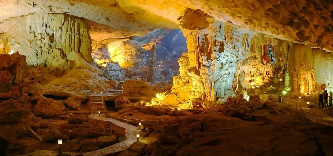 Thien Canh Son Cave - Top destinations in Bai Tu Long Bay, Vietnam