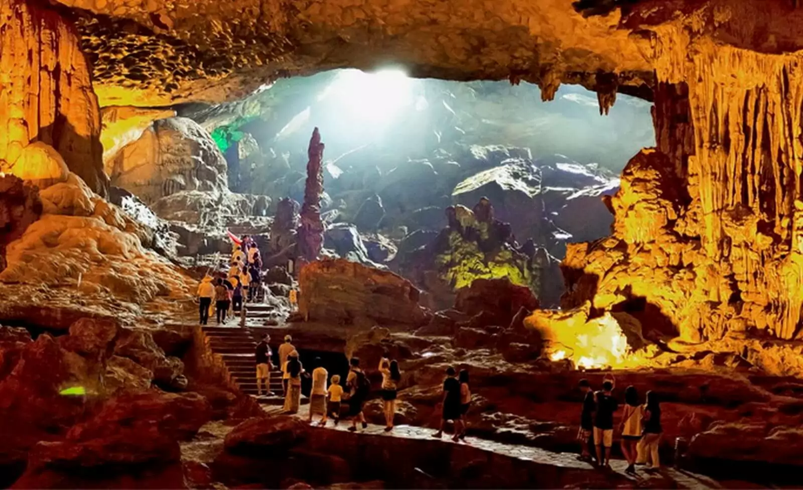 Thien Cung Cave
