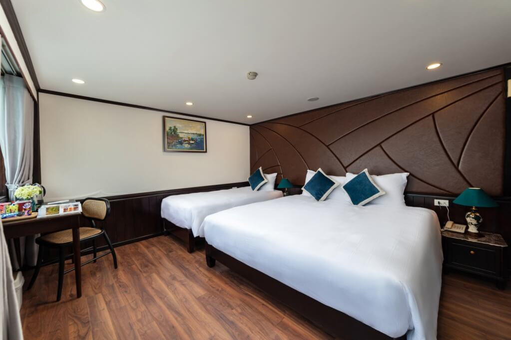 Amanda Cruise Triple Deluxe Cabin 2