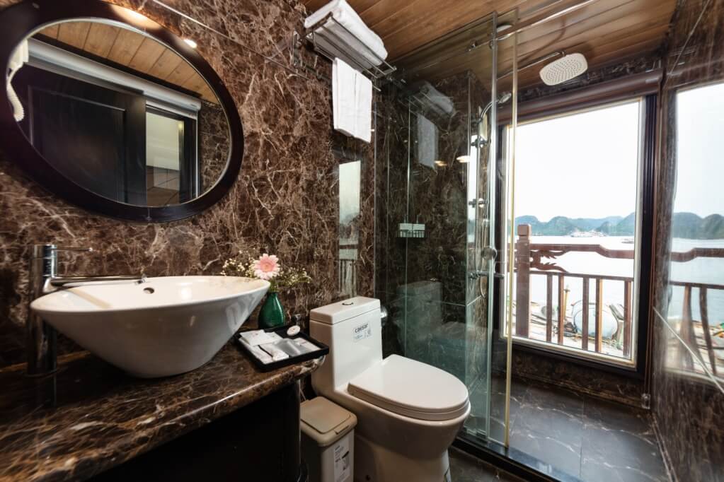 Amanda Cruise Triple Deluxe Cabin 4