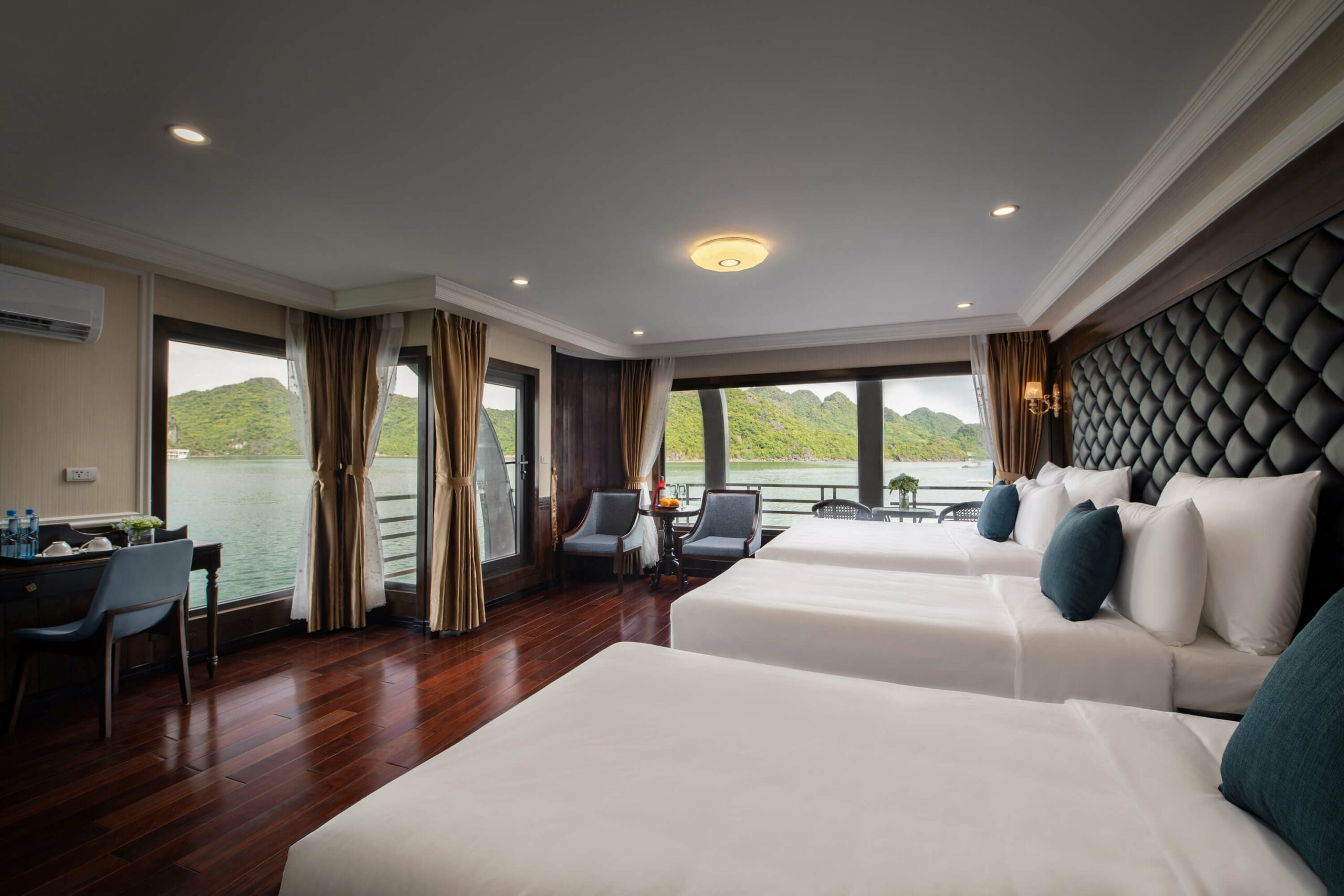 Family Suite Balcony (1 double bed & 2 single beds