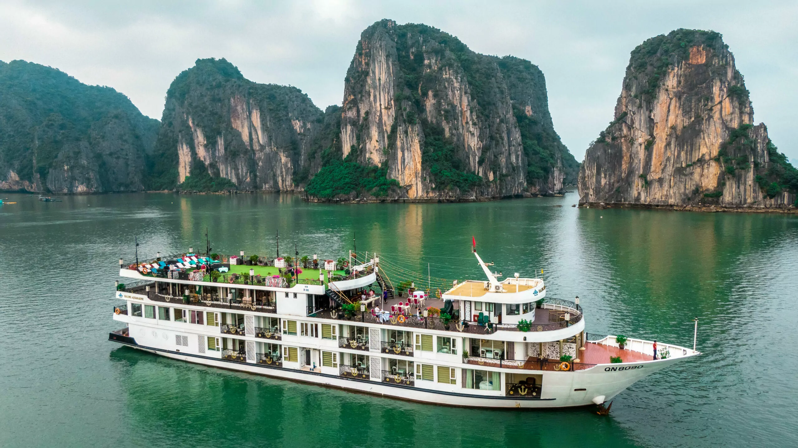 Halong Aquamarine Cruise - Top cruises in Halong Bay, Vietnam
