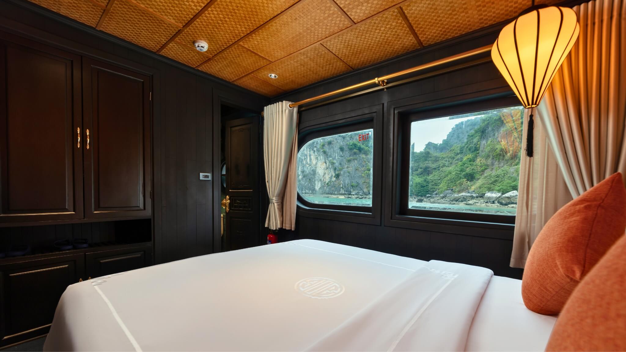 Deluxe Cabin 2