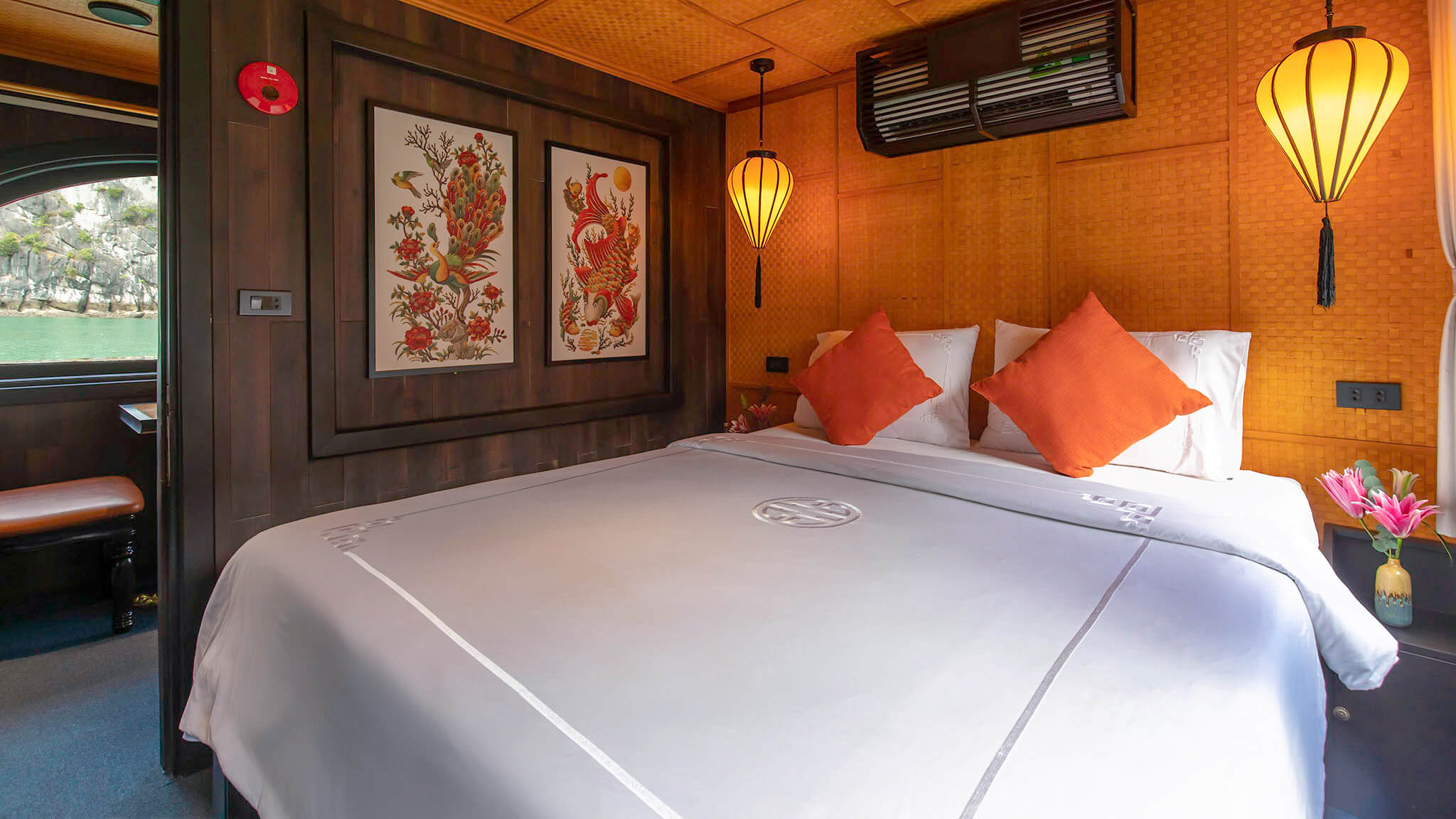 Deluxe Double Cabin 2