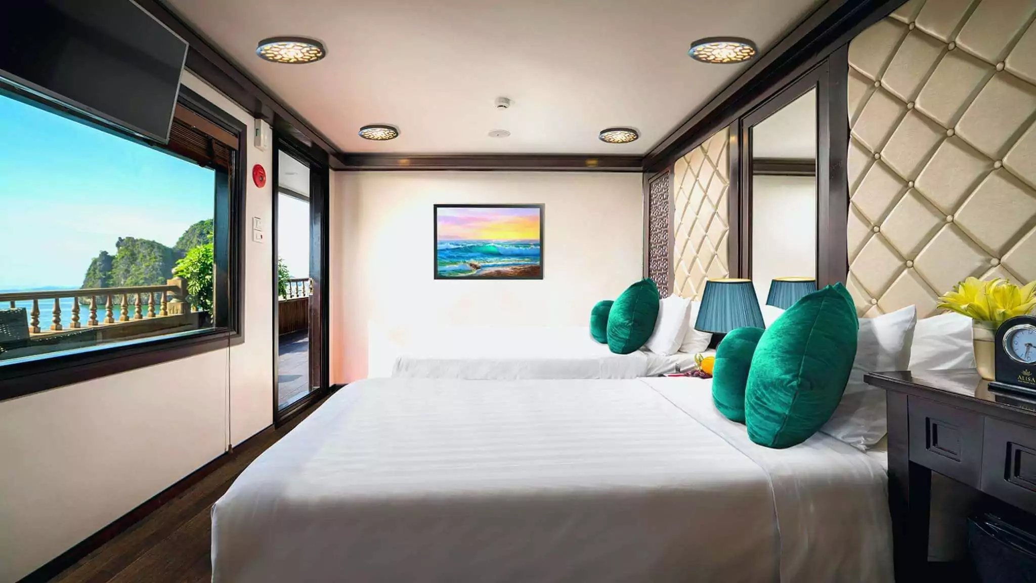 Alisa Premier Cruise Junior Suite Bedroom