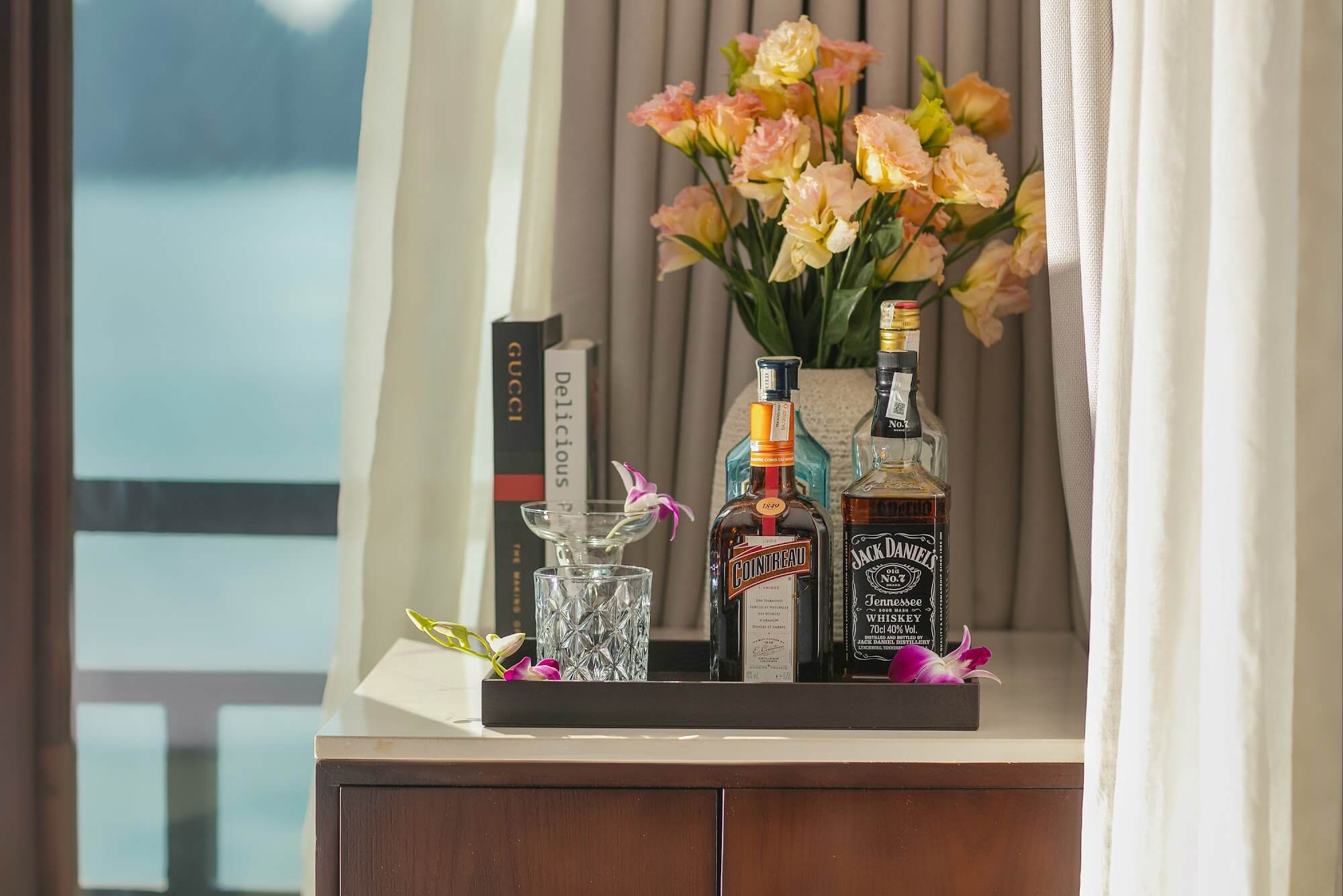 Halong Phoenix Cruises Royal Suite 12