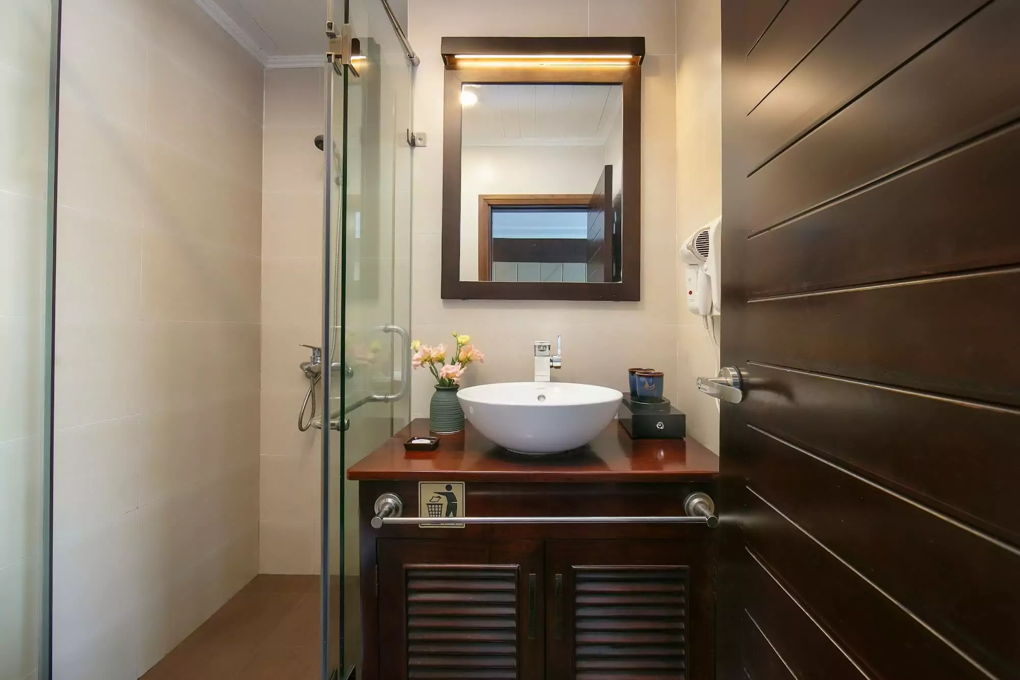 Halong Phoenix Cruises Suite Ocean Cabin