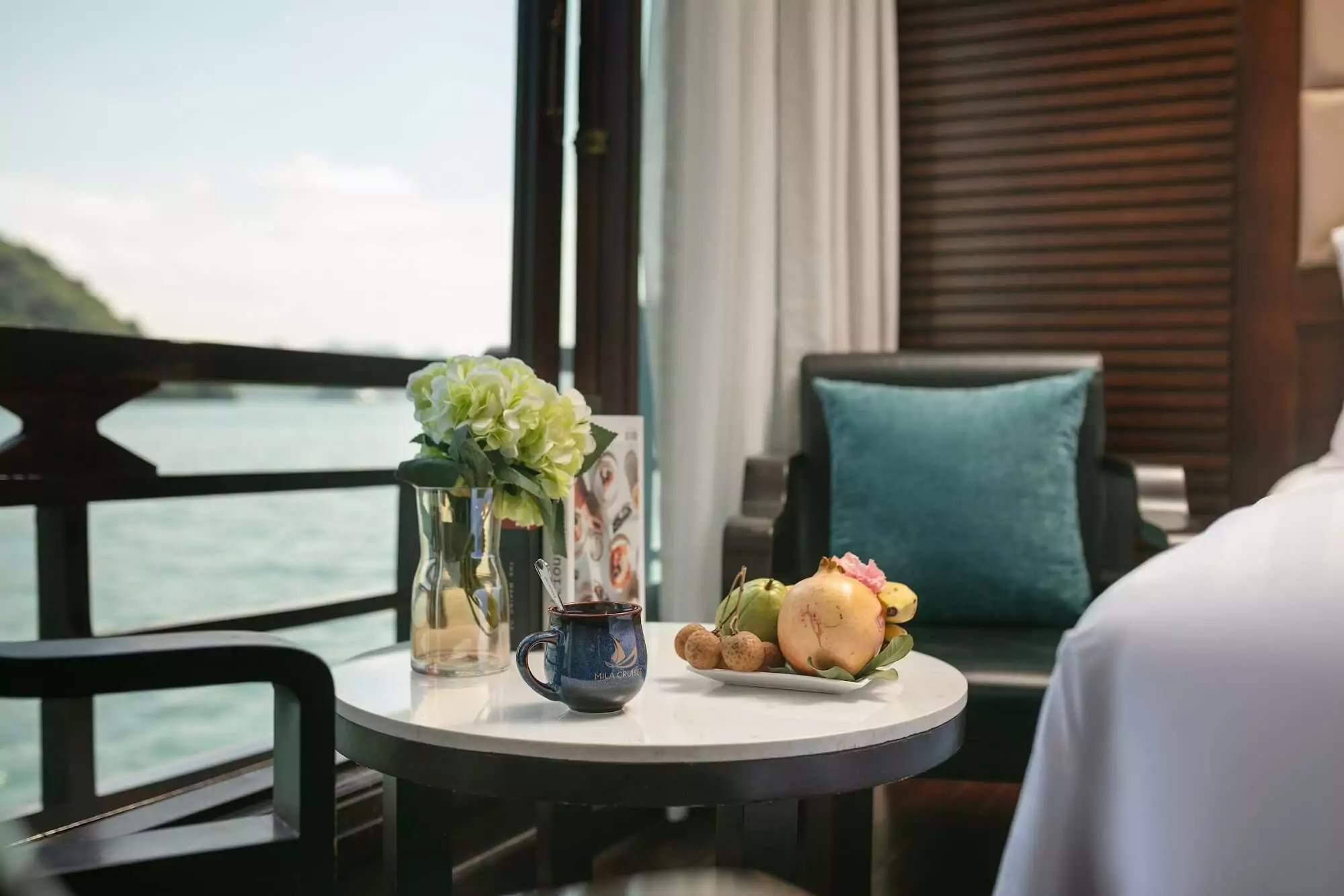 Halong Phoenix Cruises Suite Ocean Cabin 1 (2)