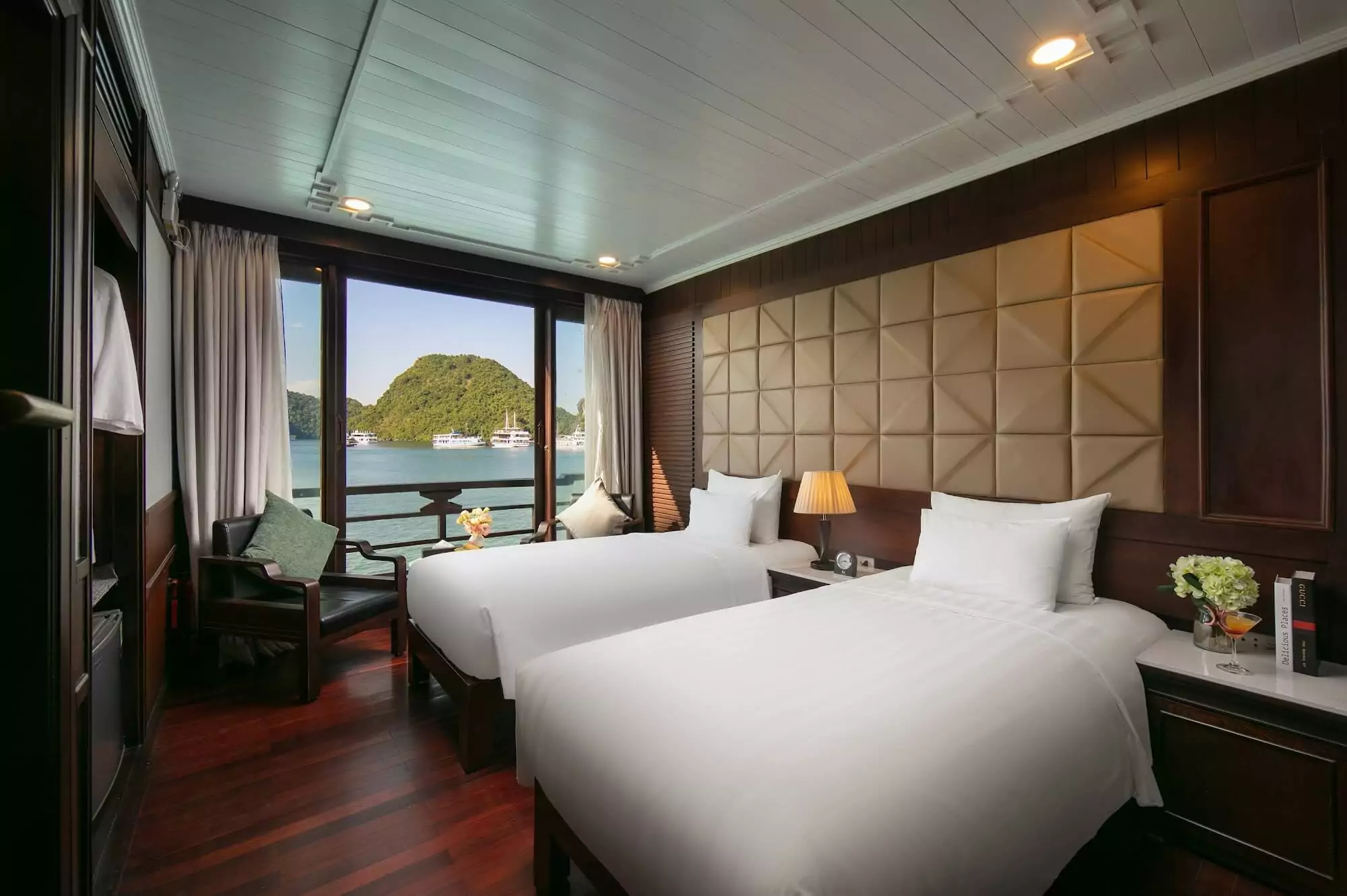 Halong Phoenix Cruises Suite Ocean Cabin 1 (5)