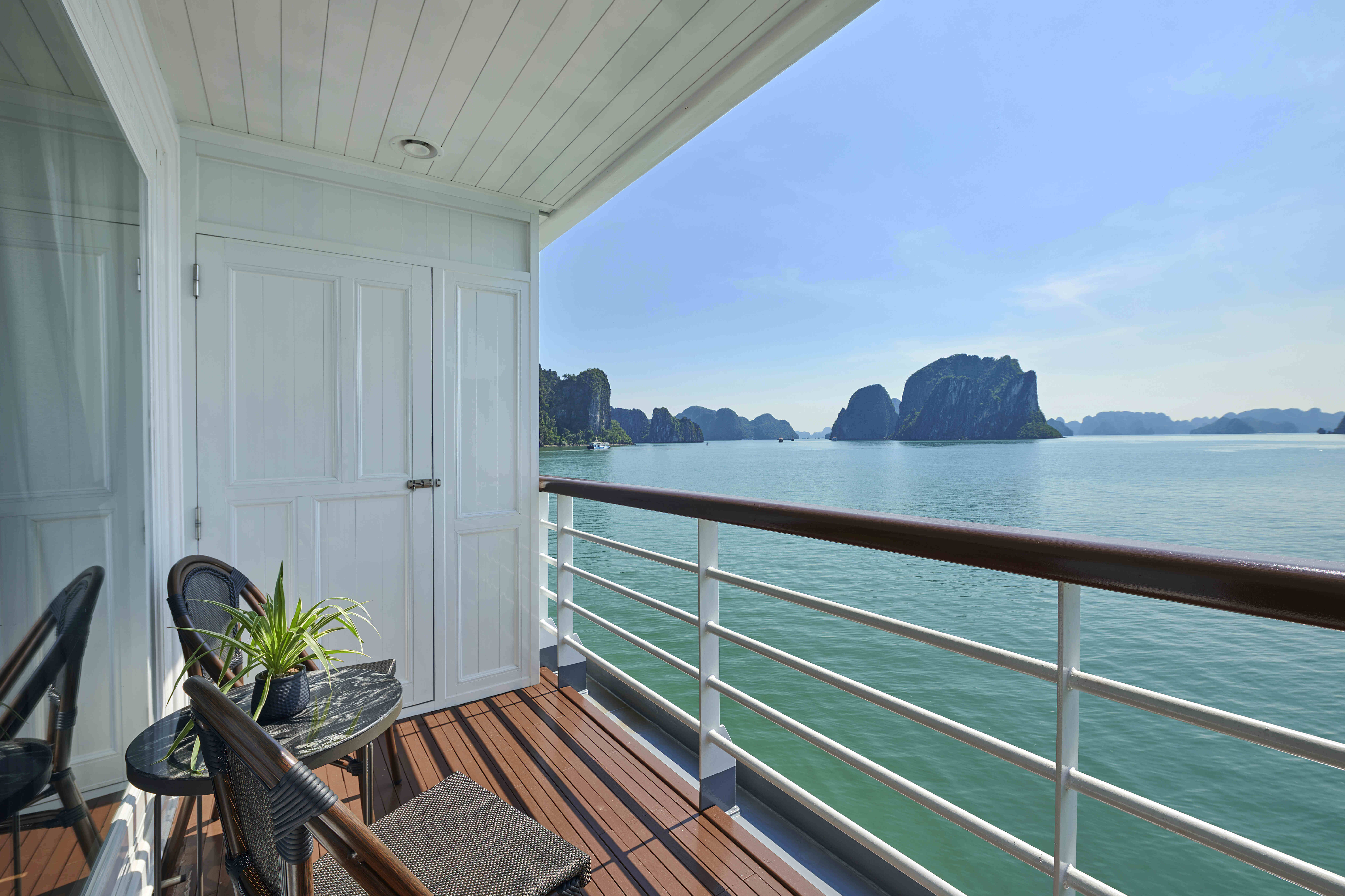 Legacy Executive Balcony Cabin 2