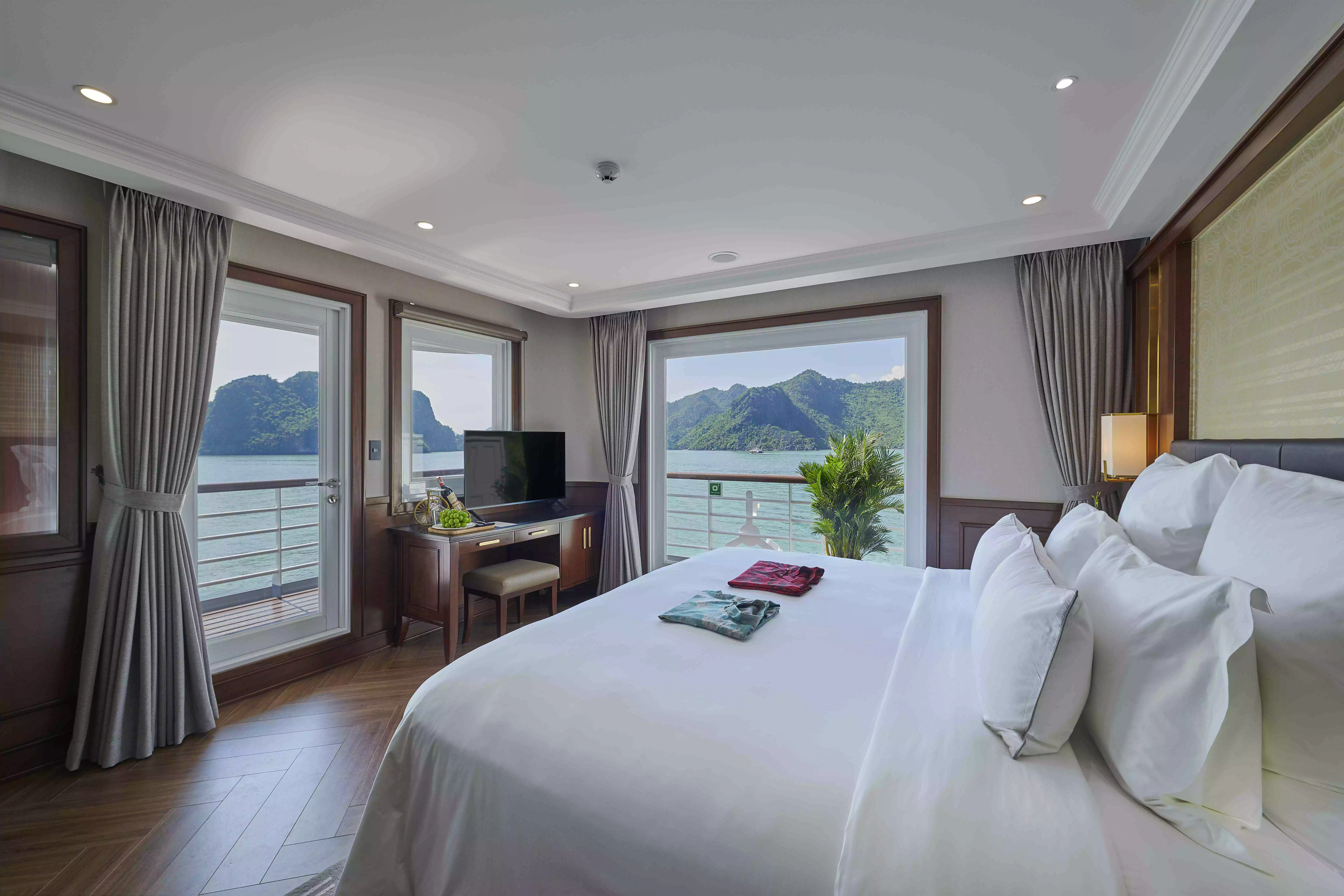 Paradise Legacy Suite