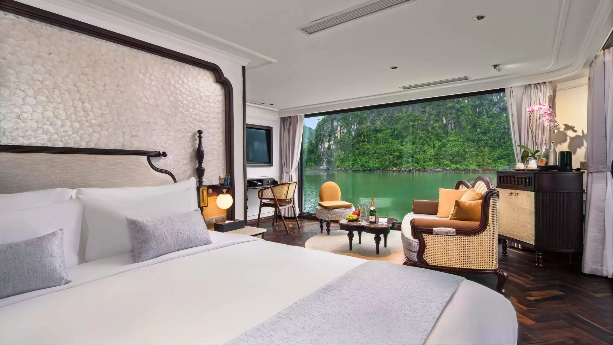 Lyra Grandeur Cruise - La Suite De Lyra