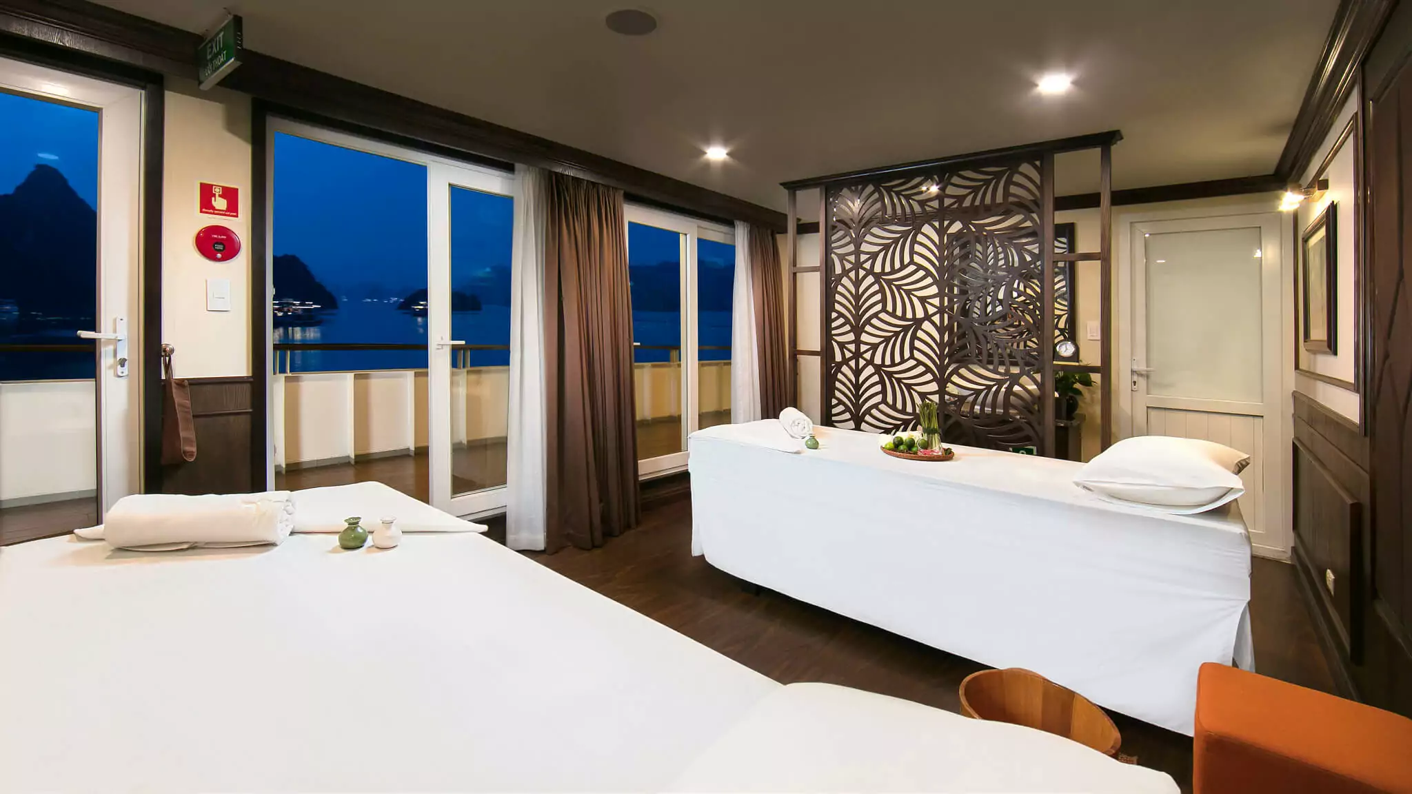 Mon Cheri Cruises Halong Bay onboard spa treatment room
