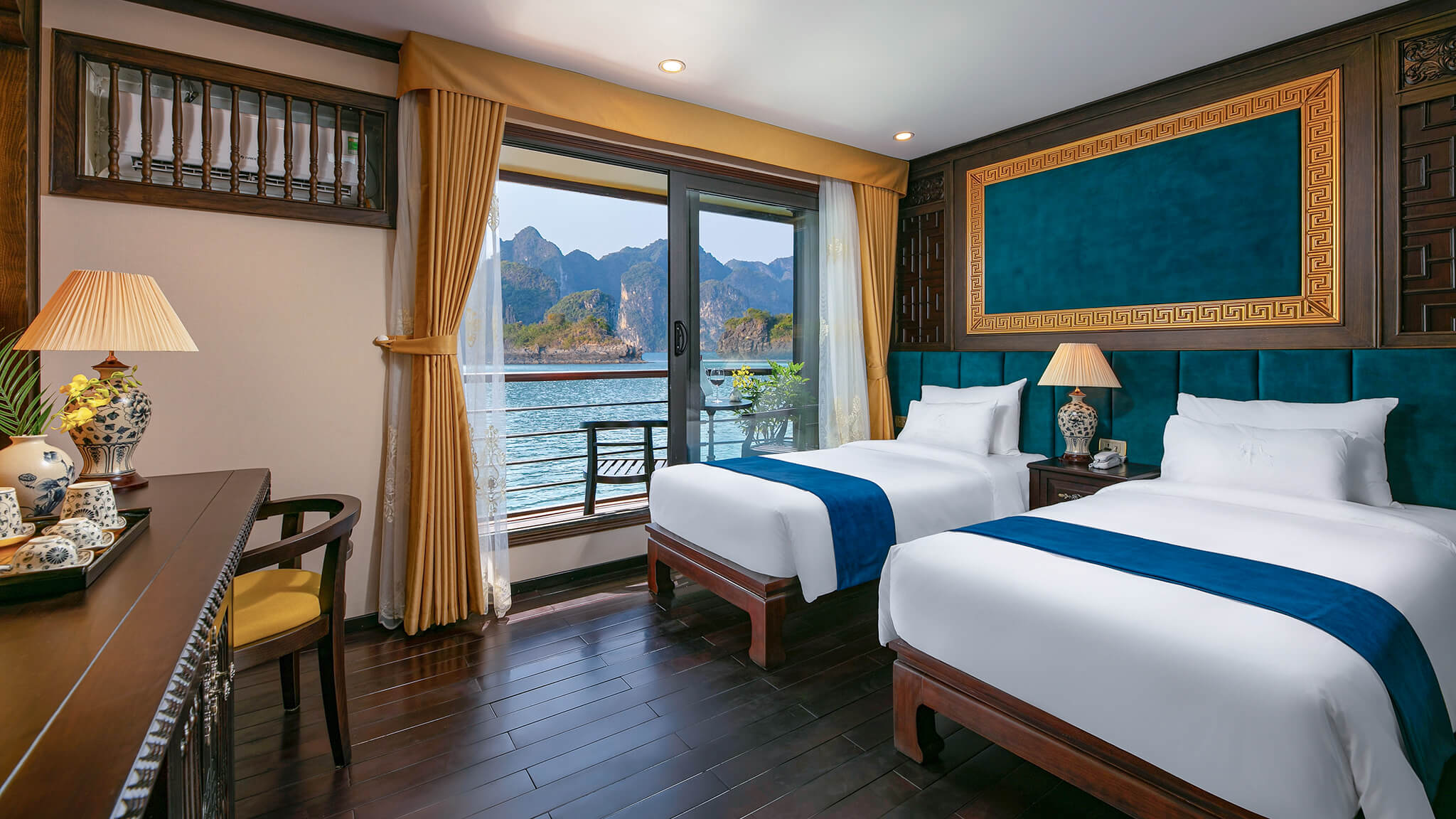 Nostalgia Cruise - Queen Suite