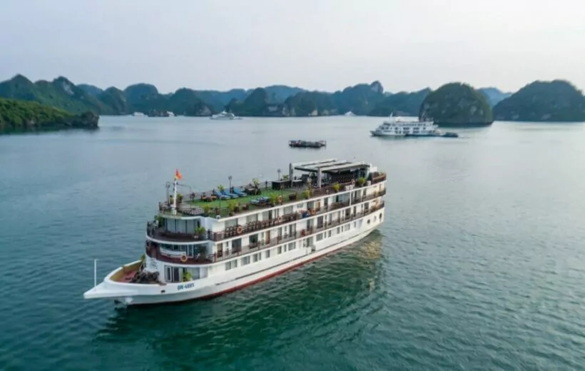 Amanda Cruise Halong Bay