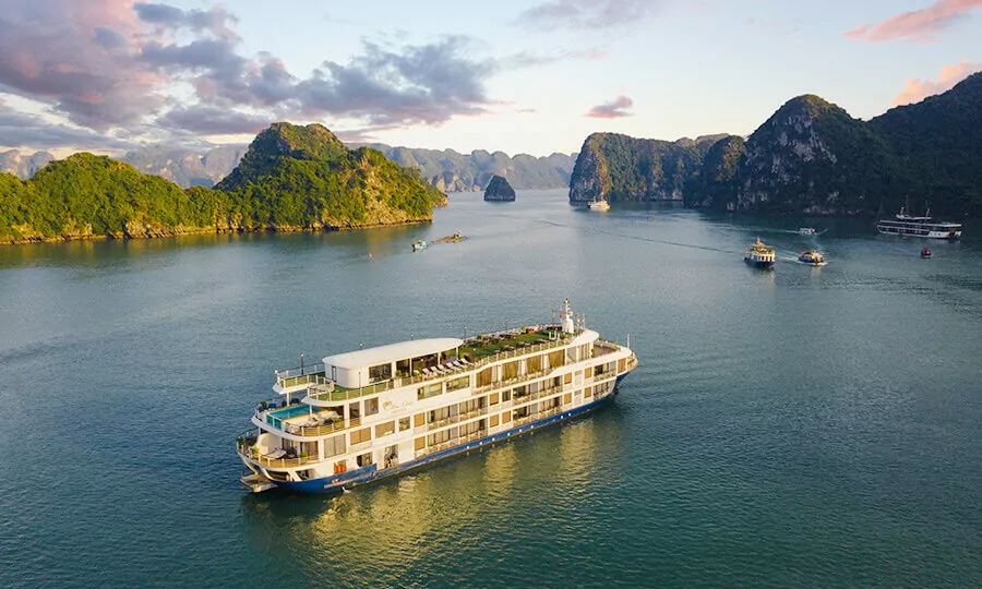 Mon Cheri Cruise – Best Muslim Halal Cruise Halong Bay 2026
