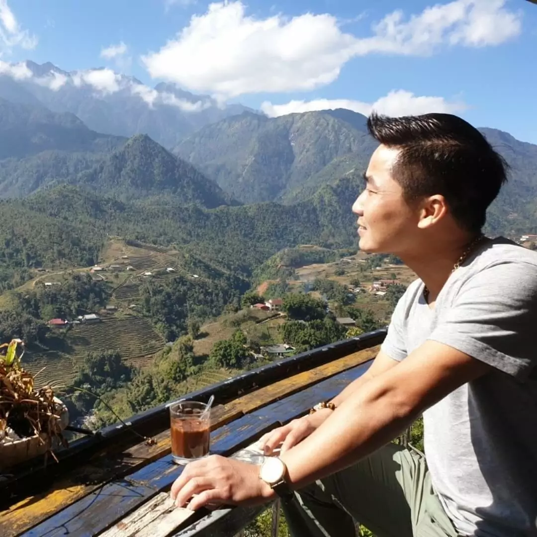 Jimmy — Halong Bay Sales Manager, Hanoi-based Vietnam tour expert