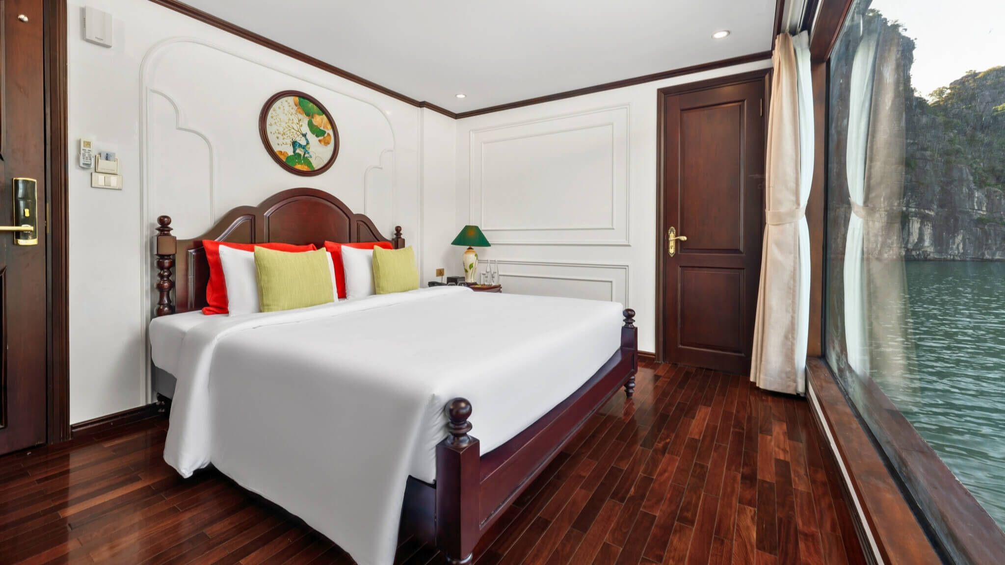 Cycad Cruise Bai Tu Long Bay - Deluxe Seaview