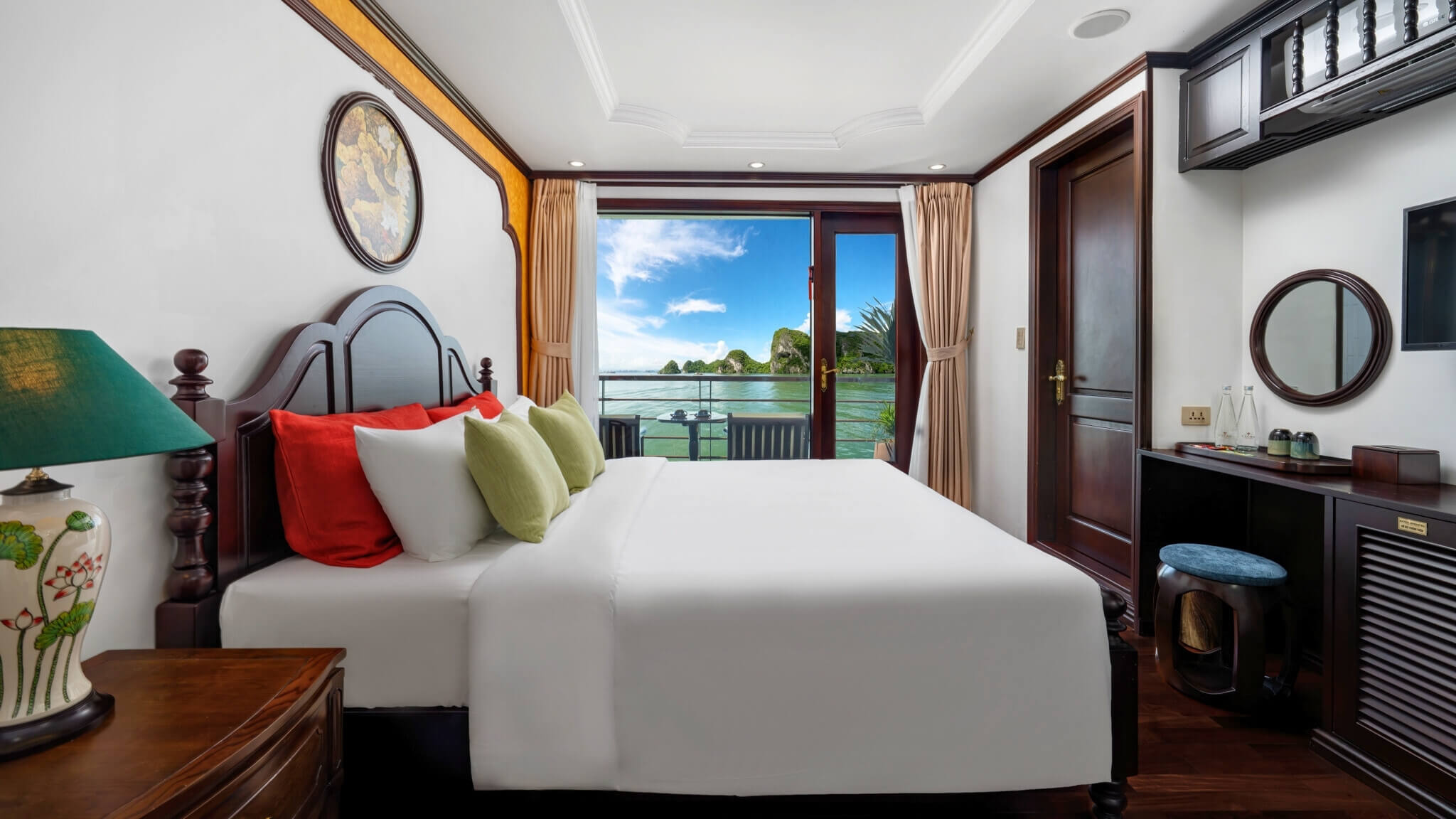 Cycad Cruise Bai Tu Long Bay - Executive Balcony