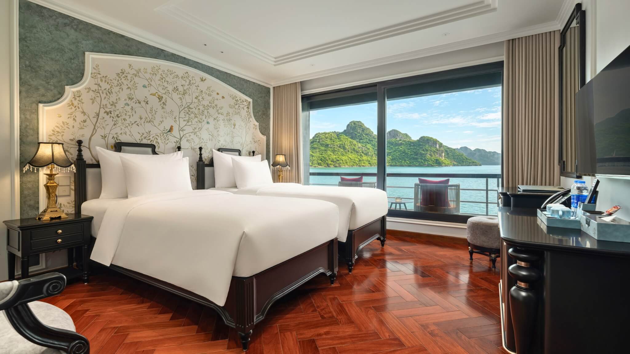 La Casta Star Cruise - Junior Suite Room