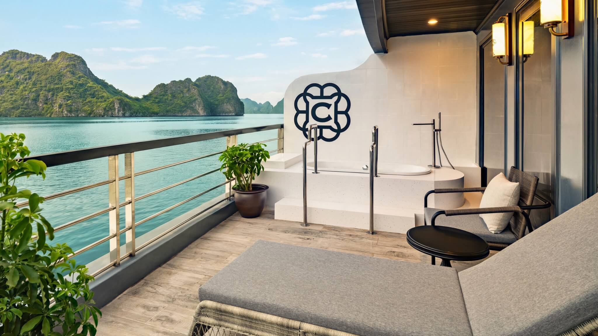 La Casta Star Cruise - VIP Suite Stern View 4