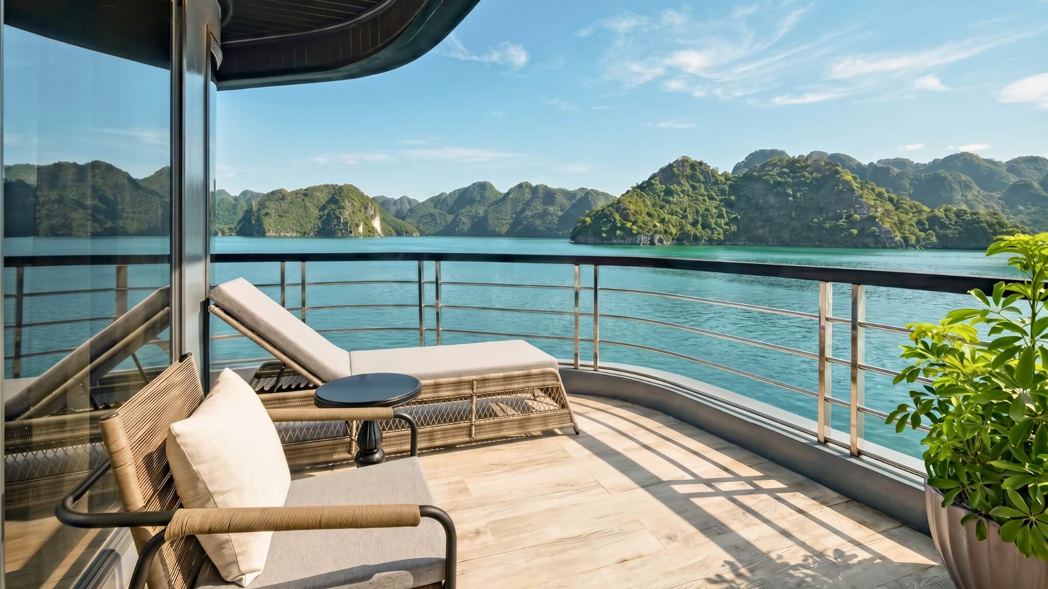 La Casta Star Cruise - VIP Suite Stern View 5