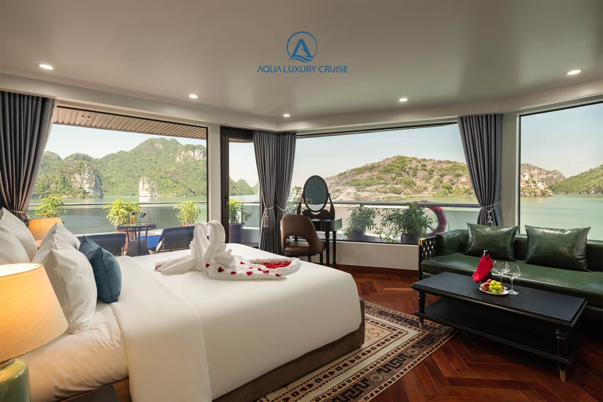 Aqua Luxury Cruise - Honeymoon Suite Terrace Cabin 2