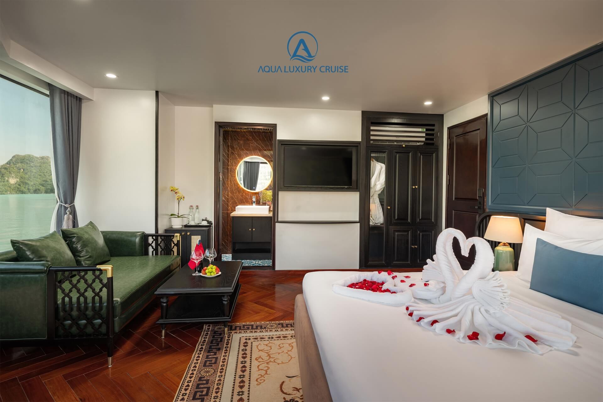 Aqua Luxury Cruise - Honeymoon Suite Terrace Cabin 3